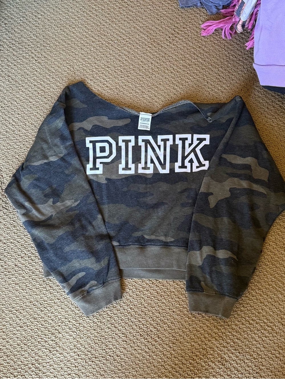 PINK Camo Cropped Sweatshirt - Olive & Black XL